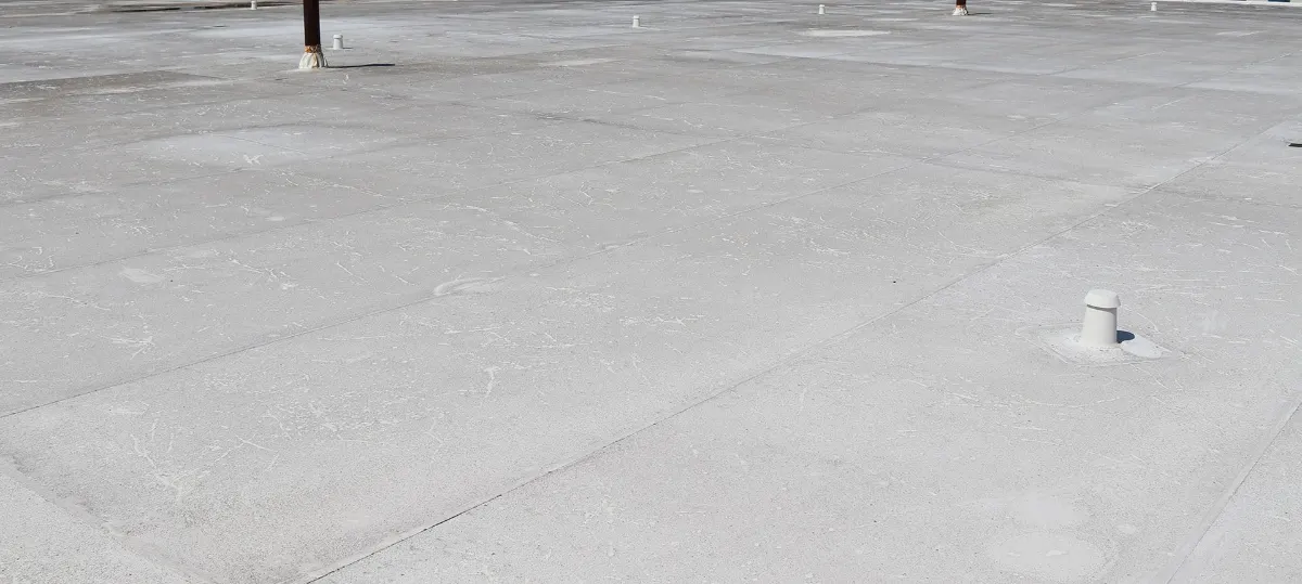 Flat commercial roof under replacement